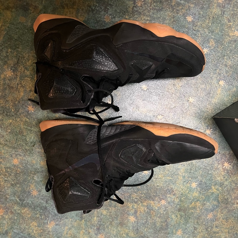 Nike LeBron 13 “Black Lion” - Picture 2 of 7